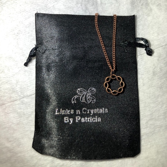 Copper Necklace with Looped Circle Pendant - Picture 5 of 5